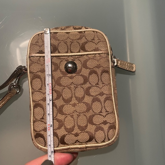 Coach Small Zip Case for AirPods/Wallet/Money - Picture 2 of 3